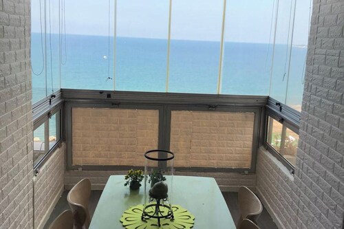Apartment in Jounieh, sea view, 6th floor, wifi