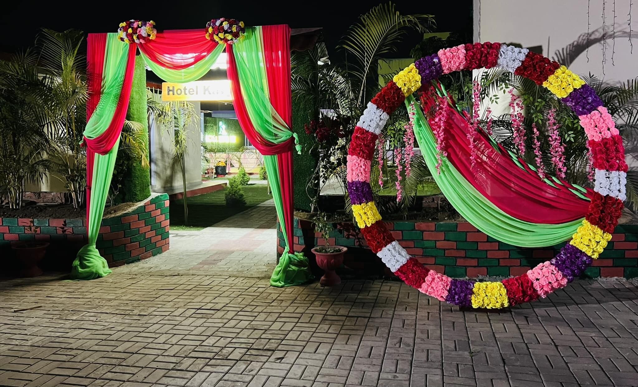 ด้านหน้าที่พัก