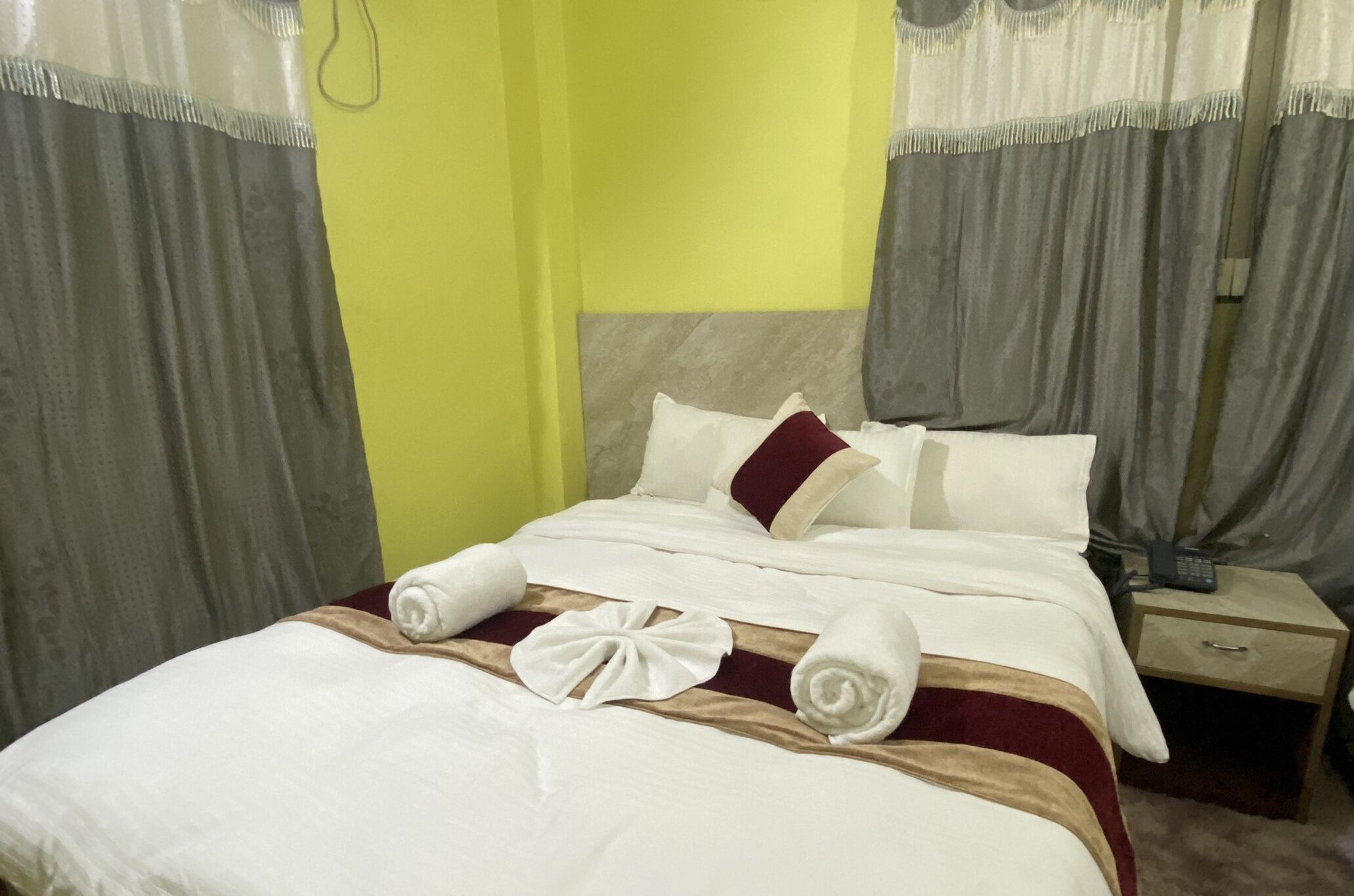 Deluxe Double or Twin Room | Desk, soundproofing, iron/ironing board, free WiFi