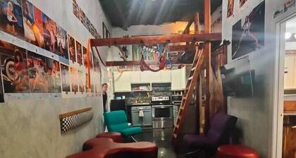 Downtown Chop Shop house, HUGE garage pets allowed