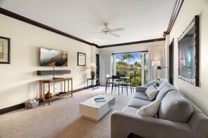 Smart TV - Waipouli G203! Stunning Ocean Front Condo, Steps to Beach w/ Resort Pool & Amentities (Kapa'a)