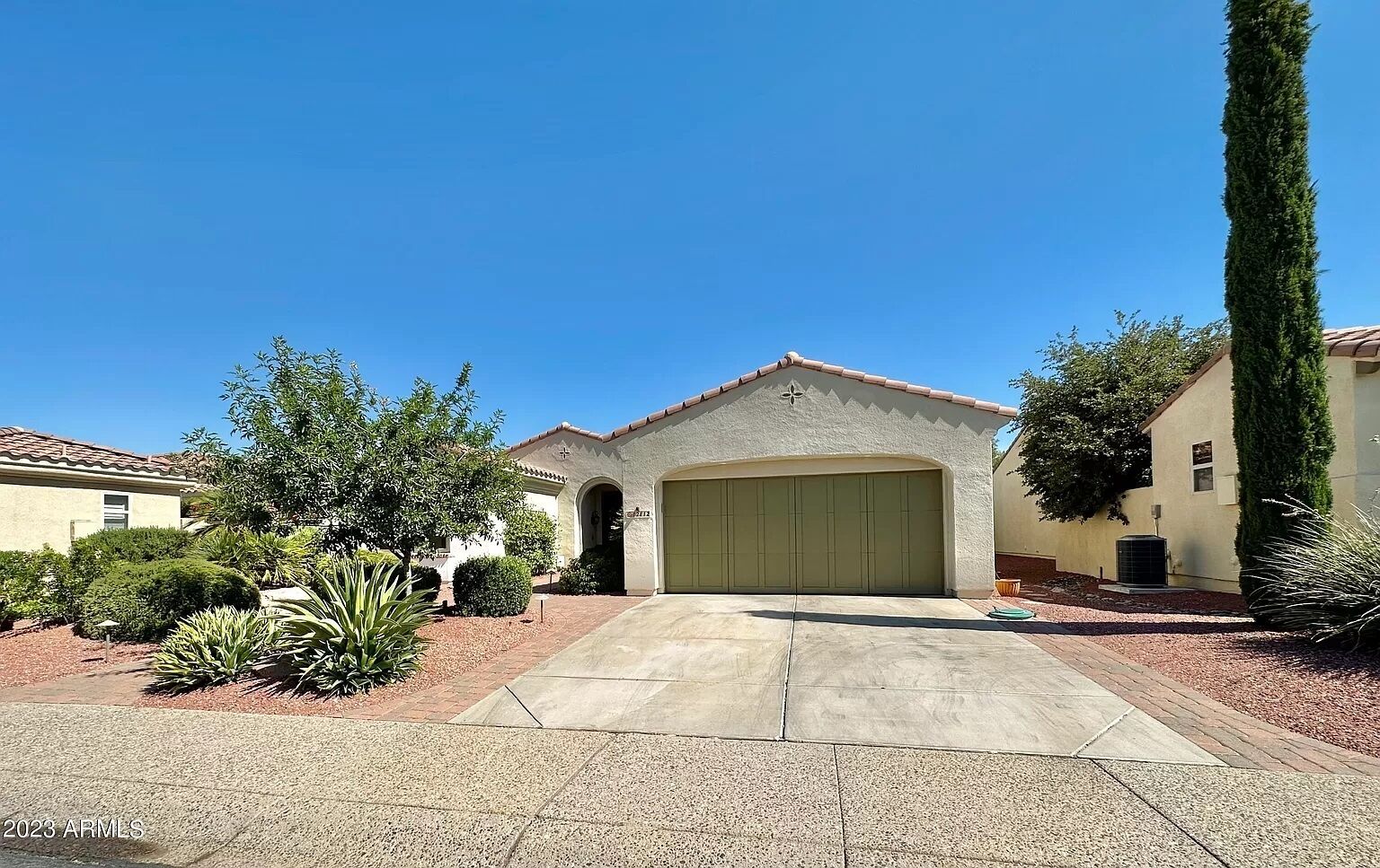 Corte Belle Resort Amenities! 2 bed/bath/den with extended patio! Dog friendly!