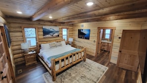 6 bedrooms, in-room safe, desk, iron/ironing board - Timberline Lodge w/sauna (Sagle)