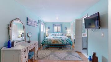 2 bedrooms, iron/ironing board, Internet, bed sheets