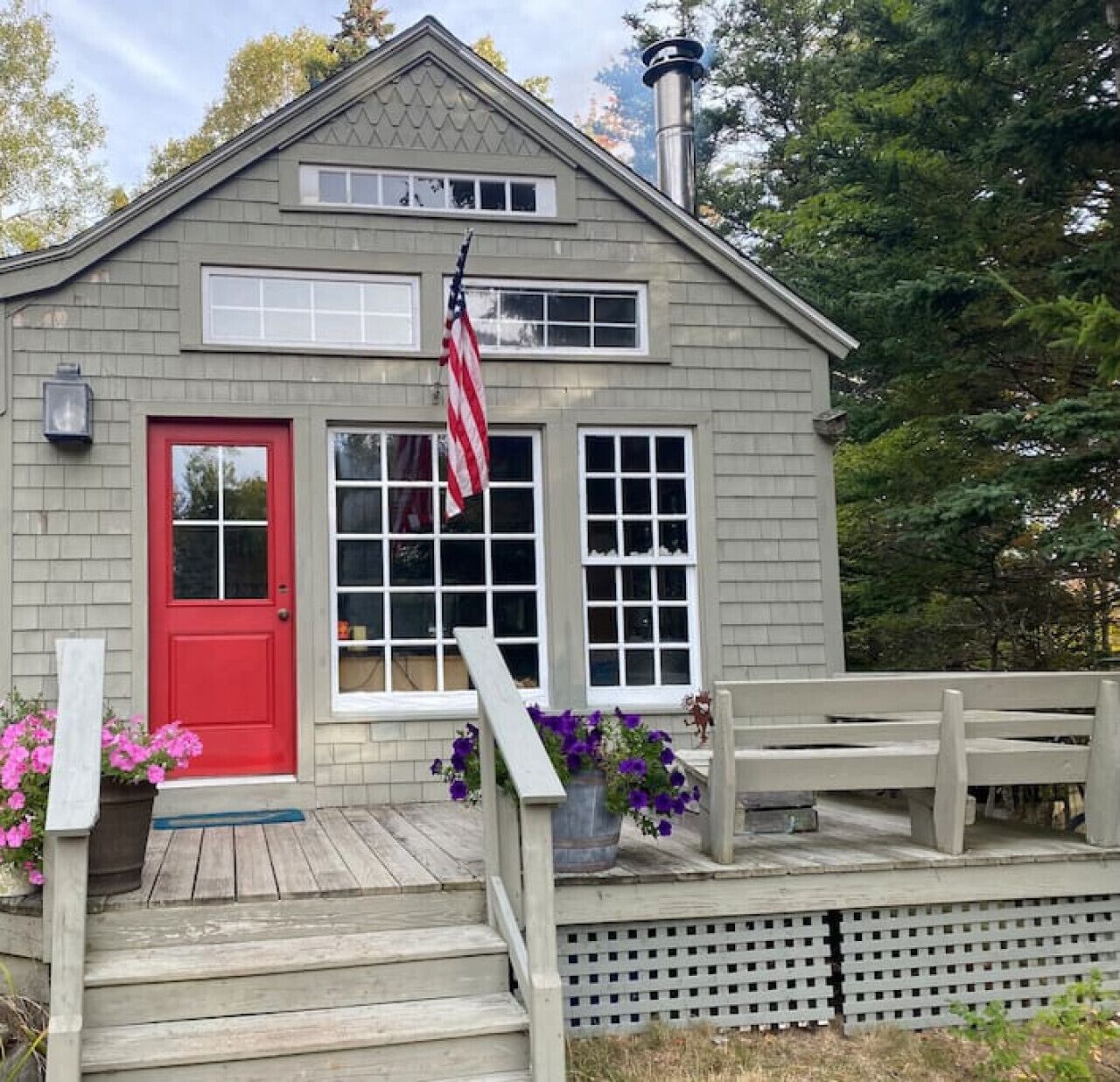 Wildwood Cottage and Bunkhouse