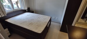 2 bedrooms, desk, iron/ironing board, travel cot