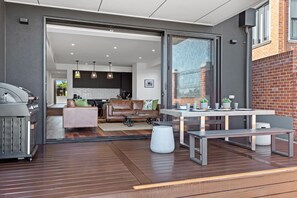 Outdoor dining - Edgewater on Irvine (Yarrawonga)