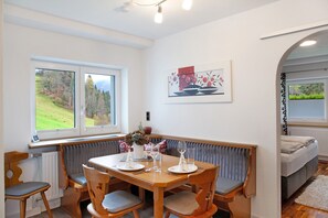 Dining - Apartment 'Apart Löffler' with Mountain View, Shared Terrace and Wi-Fi (Kappl)