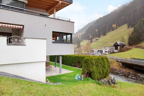 Exterior - Apartment 'Apart Löffler' with Mountain View, Shared Terrace and Wi-Fi (Kappl)