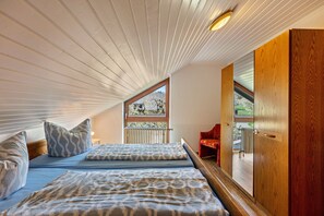 1 quarto, Wi-Fi de cortesia, roupa de cama