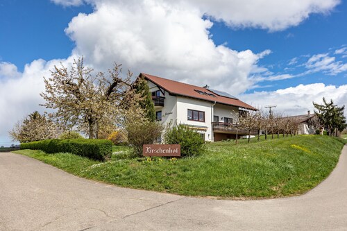 Apartment „Kirschbaum“ mit Balkon und WLAN