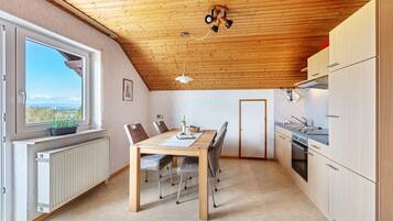 KylskÄp, mikrovÄgsugn, ugn och spishÀll