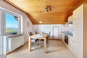 KylskÄp, mikrovÄgsugn, ugn och spishÀll