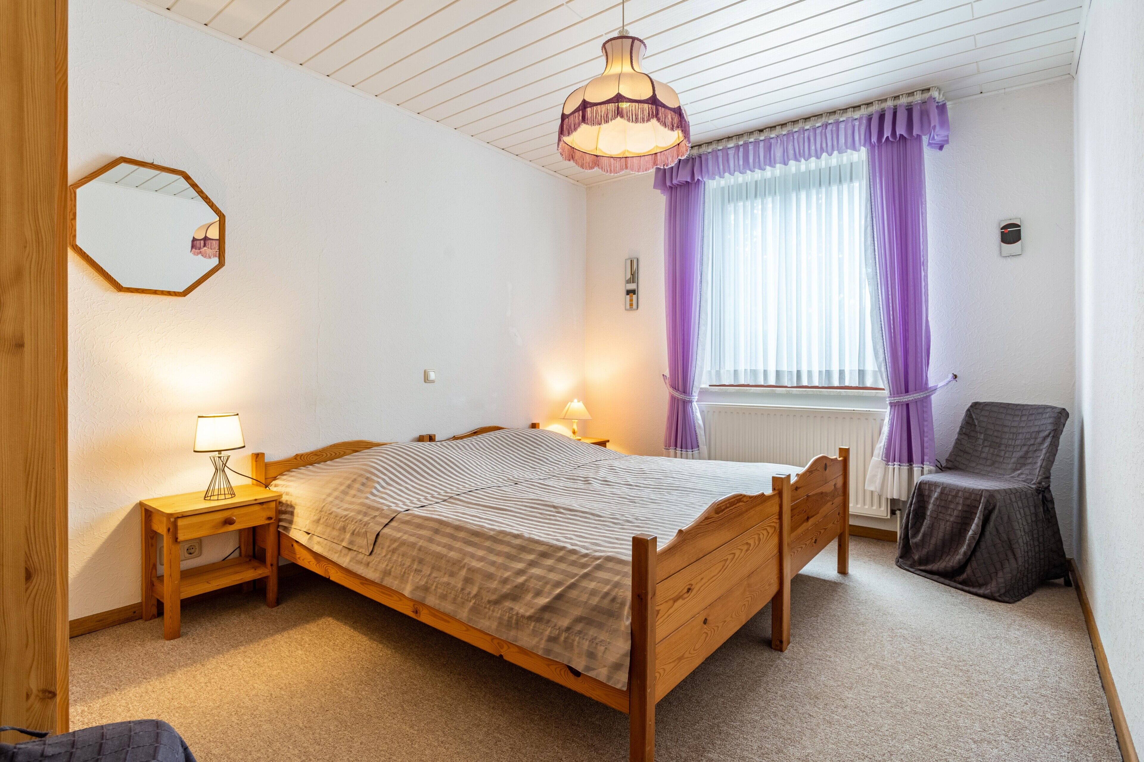 4 habitaciones, tabla de planchar con plancha y wifi gratis 