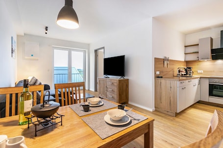 Fridge, microwave, oven, stovetop. Apartment 'Snorrum 7' with Shared Garden and Wi-Fi
