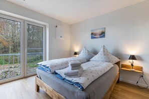 Free WiFi, bed sheets - Apartment 'Hodderup 10' with Shared Garden and Wi-Fi (Husby)