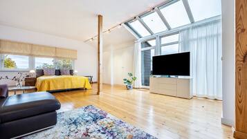 Bügeleisen/Bügelbrett, kostenloses WLAN, Bettwäsche