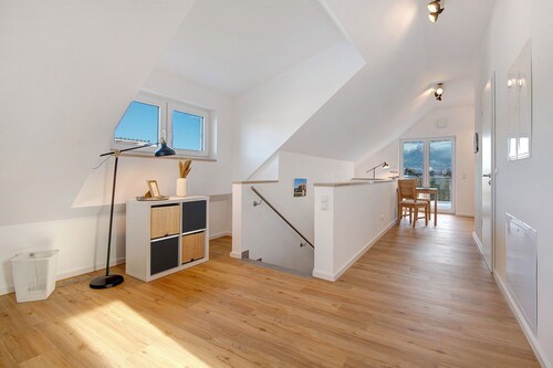 Ferienwohnung 'Dachstudio Am Donau Rad Weg' mit Bergblick, Balkon und WLAN