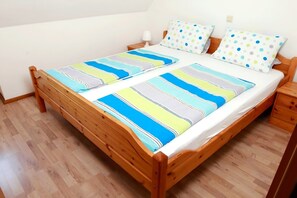 2 chambres, fer et planche à repasser, Wi-Fi gratuit, draps fournis