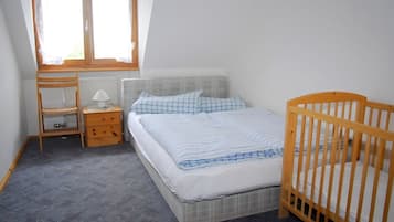 2 Schlafzimmer, Bügeleisen/Bügelbrett, kostenloses WLAN, Bettwäsche