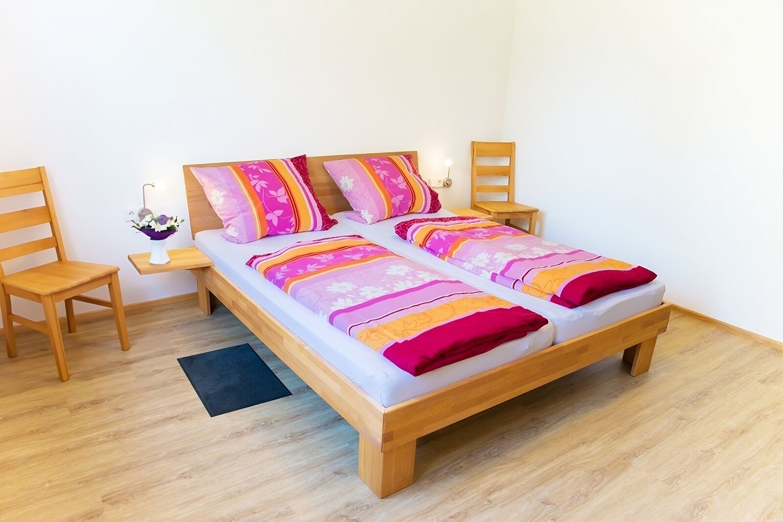 2 chambres, fer et planche à repasser, Wi-Fi gratuit, draps fournis