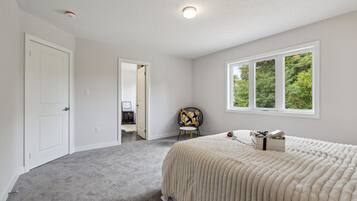 4 chambres, fer et planche à repasser, lit de bébé portatif, Wi-Fi