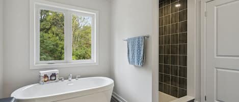 Bidet, håndklæder, Sæbe, Shampoo