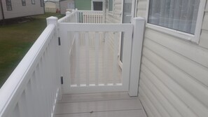 المنطقة المحيطة بالمنشأة