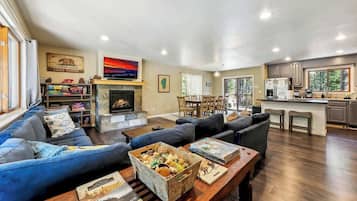 Smart TV, fireplace, offices