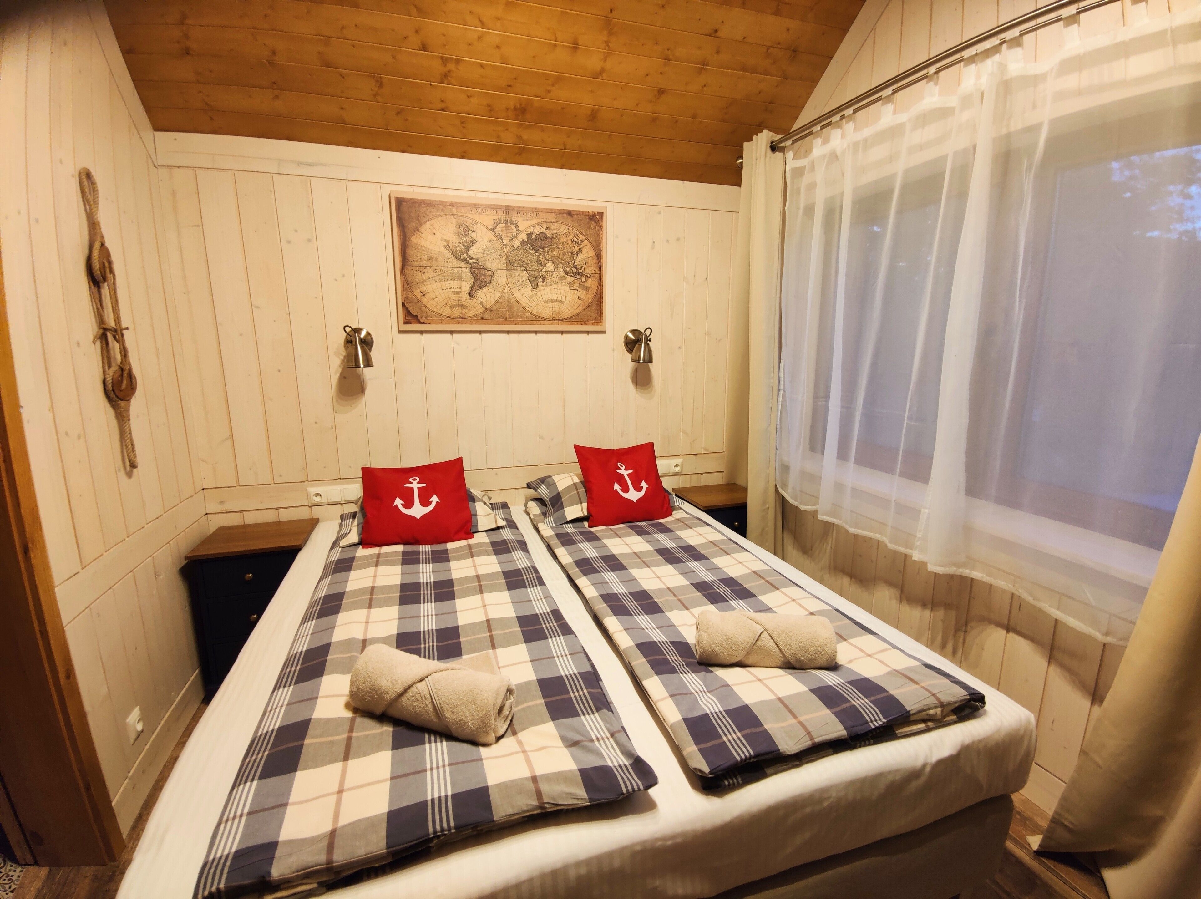 2 bedrooms, WiFi, bed sheets