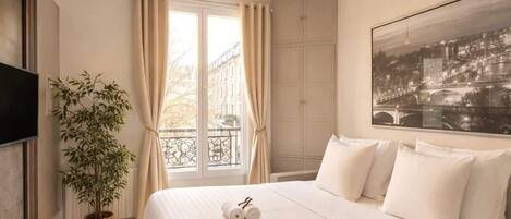 1 chambre, fer et planche à repasser, lit parapluie, Wi-Fi