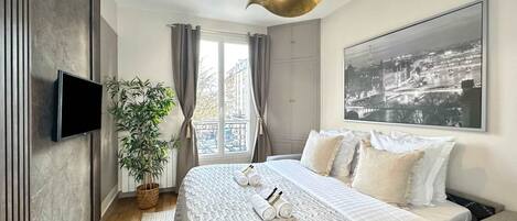 1 chambre, fer et planche à repasser, lit parapluie, Wi-Fi