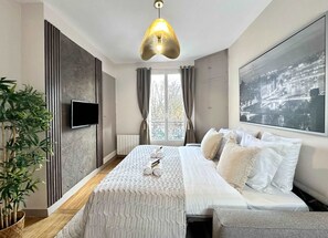 1 chambre, fer et planche à repasser, lit parapluie, Wi-Fi