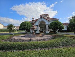 Property grounds - Gated, private pool, pool table, how to train your dragon kids room (Davenport)