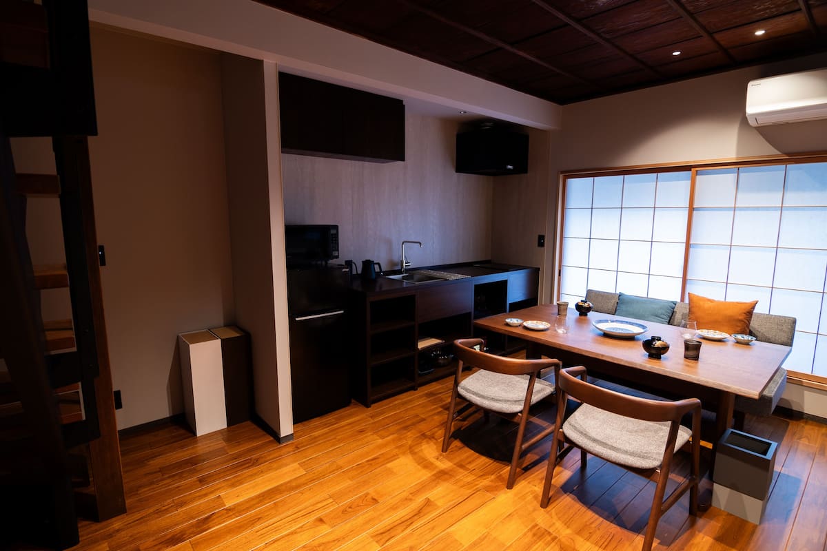 ASANOHA: Traditional "Machiya" Two-Storey Suite with Separate Tatami Room, 70sqm, Non-Smoking | 1 bedroom, free minibar, laptop workspace, free WiFi