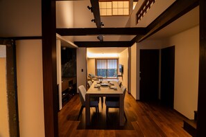 HIGAKI: "Machiya" Two-Storey Suite with Separate Tatami Room and Courtyard, 98sqm, Non-Smoking | In-room dining - Auberge Homachi Mikuniminato (Sakai)