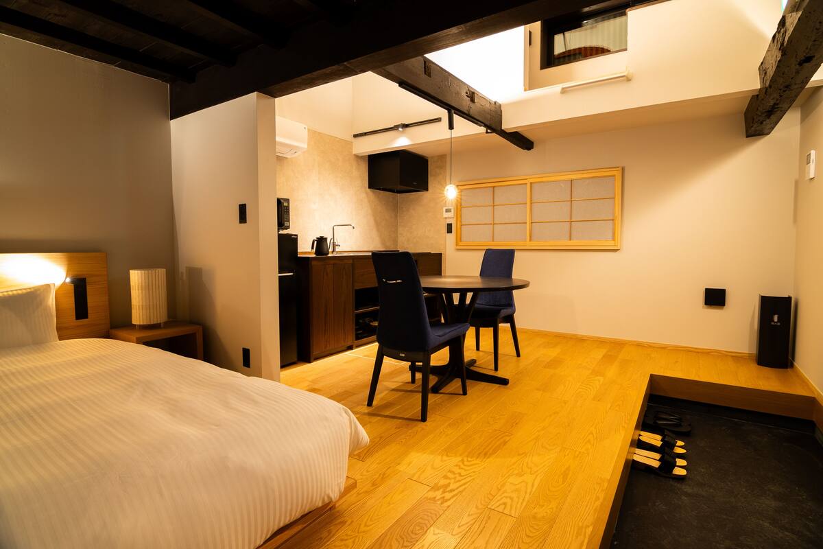 ห้องพัก, ปลอดบุหรี่ (BUNDO Traditional Machiya Room) | มินิบาร์ฟรี, พื้นที่ทำงานแบบใช้แล็ปท็อป, Wi-Fi ฟรี, ผ้าปูที่นอน