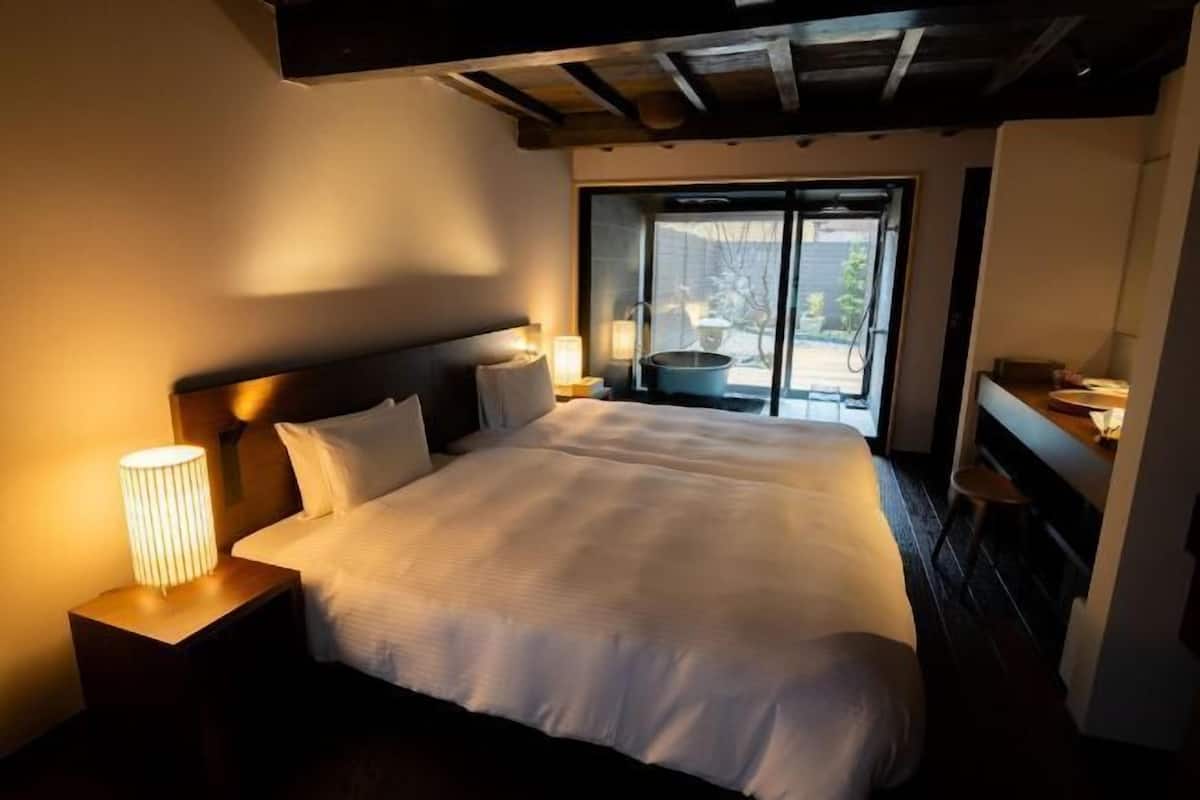 1 bedroom, free minibar, laptop workspace, free WiFi