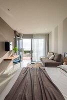 Camera Deluxe con Dehor | 1 多间卧室、客房内保险箱、办公桌、笔记本电脑工作区