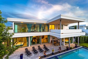 Exterior - Luxury 6 Bed Private Pool Villa - LLW (Hua Hin)