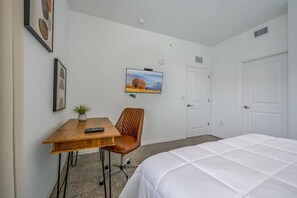 3 soverom, strykejern/-brett, reiseseng for barn og wi-fi