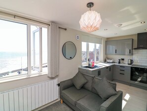 Småhus | Eget kjøkken | Kjøleskap, oppvaskmaskin, vannkoker og brødrister