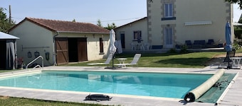 Newly reburbished 4 bedroom town house in La Vienne.
