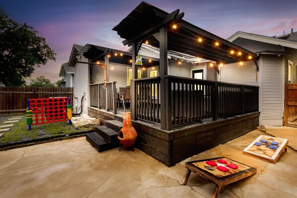 Terrace/patio - Cozy SA Home W/ Pool & Hot Tub! Minutes to Downtown, Alamo Dome, &Frost Center (San Antonio)