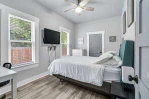 4 Schlafzimmer, Bügeleisen/Bügelbrett, kostenloses WLAN, Bettwäsche