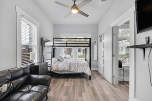 4 habitaciones, tabla de planchar con plancha y wifi gratis 