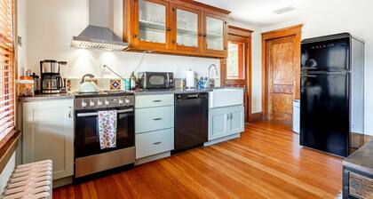 Creekside Cottage