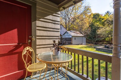 Creekside Cottage