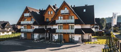 Fachada de la propiedad