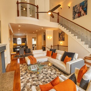 Smart TV, fireplace